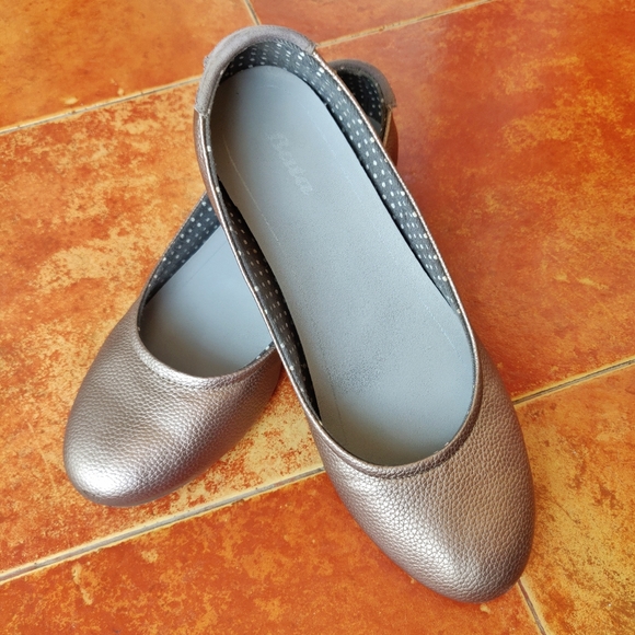 Bata Silver Round Toe Ballerinas - Picture 6 of 11